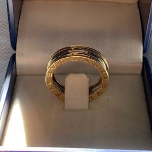 BVLGARI two-tone ring, white and yellow gold. Size 7.